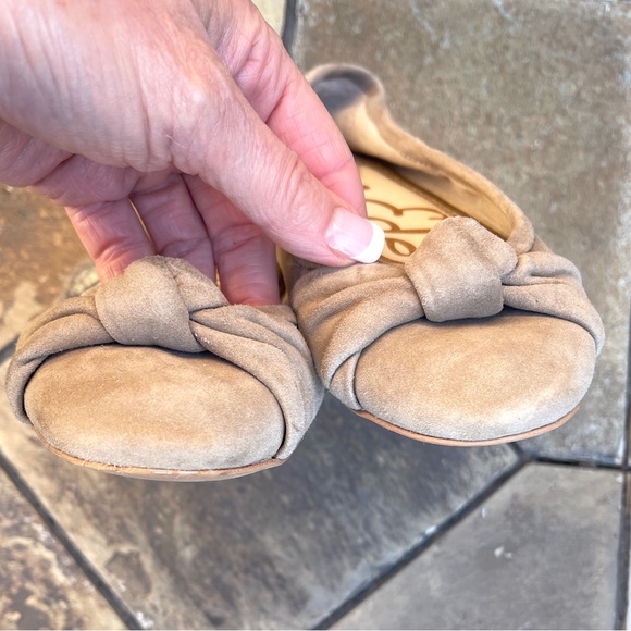 💖 Sam Edelman Florus Taupe Suede Ballet Flat with Bow-Wrap Top Knot - Picture 3 of 14
